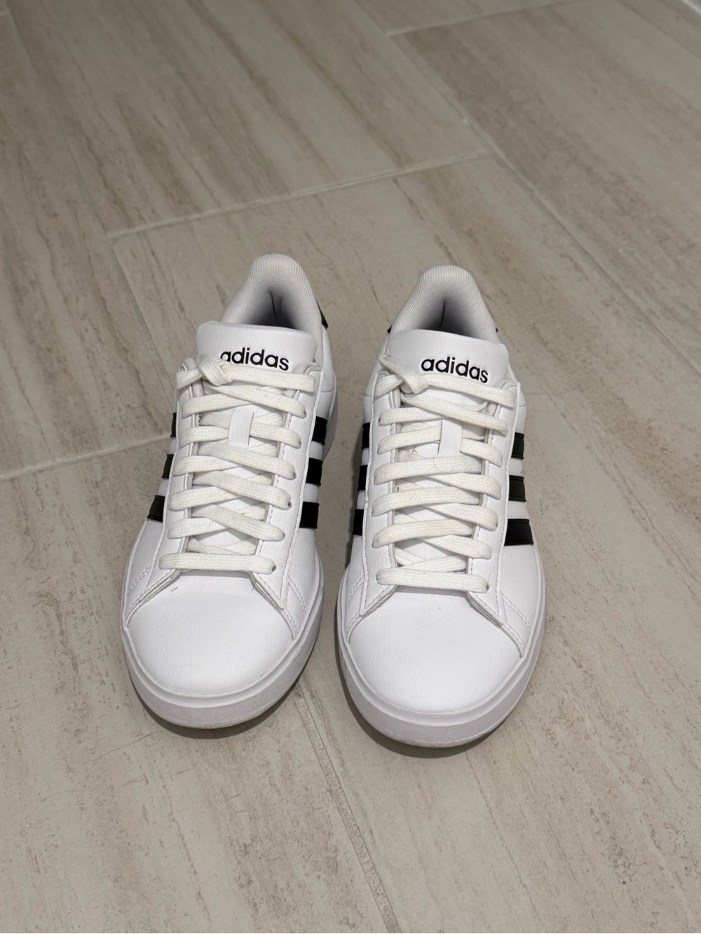 adidas Grand Court 2.0 women’s size 6.5